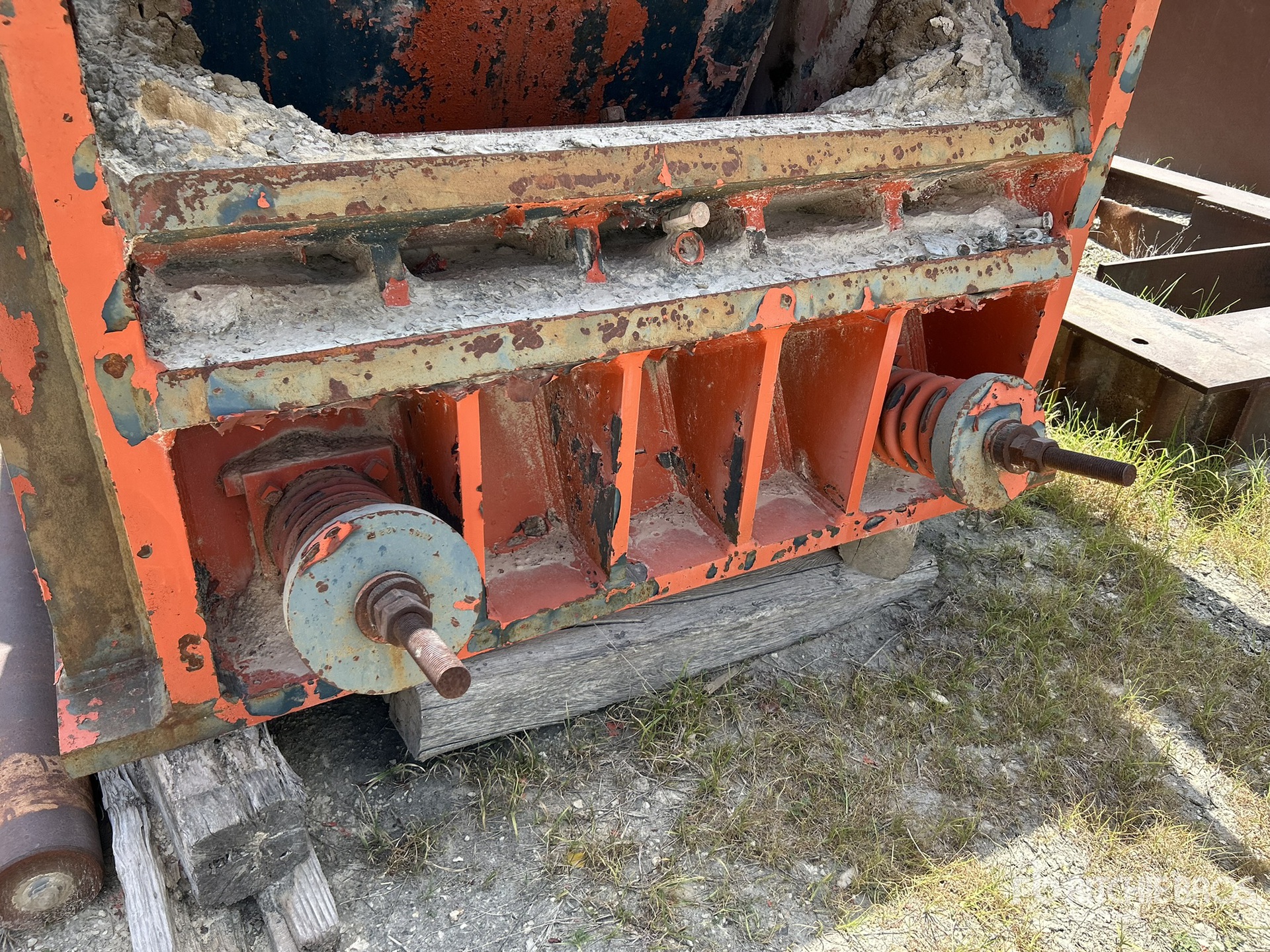 2002 Universal 3254 WRB