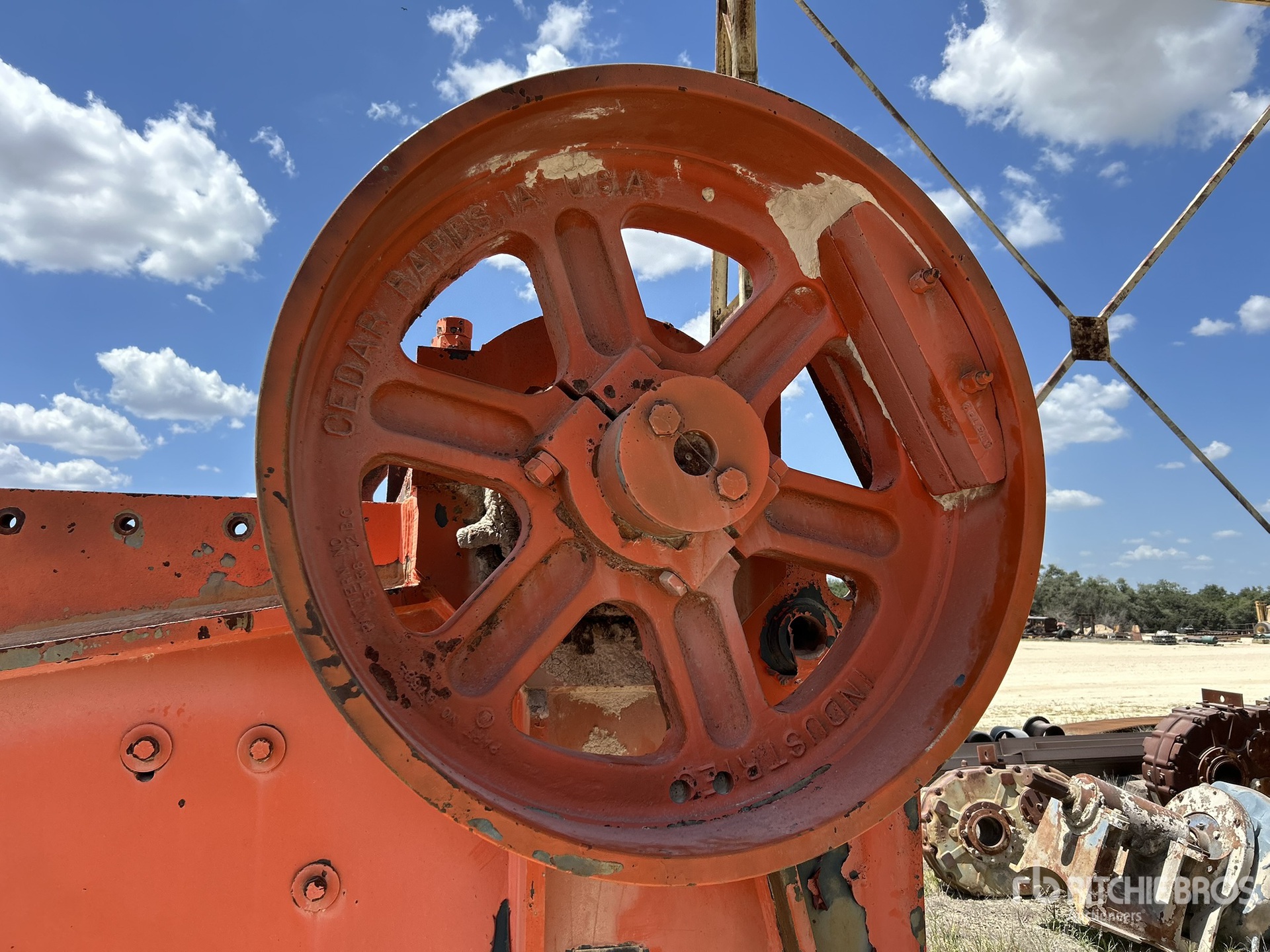 2002 Universal 3254 WRB