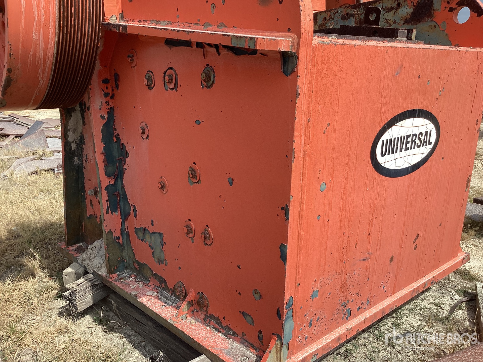 2002 Universal 3254 WRB