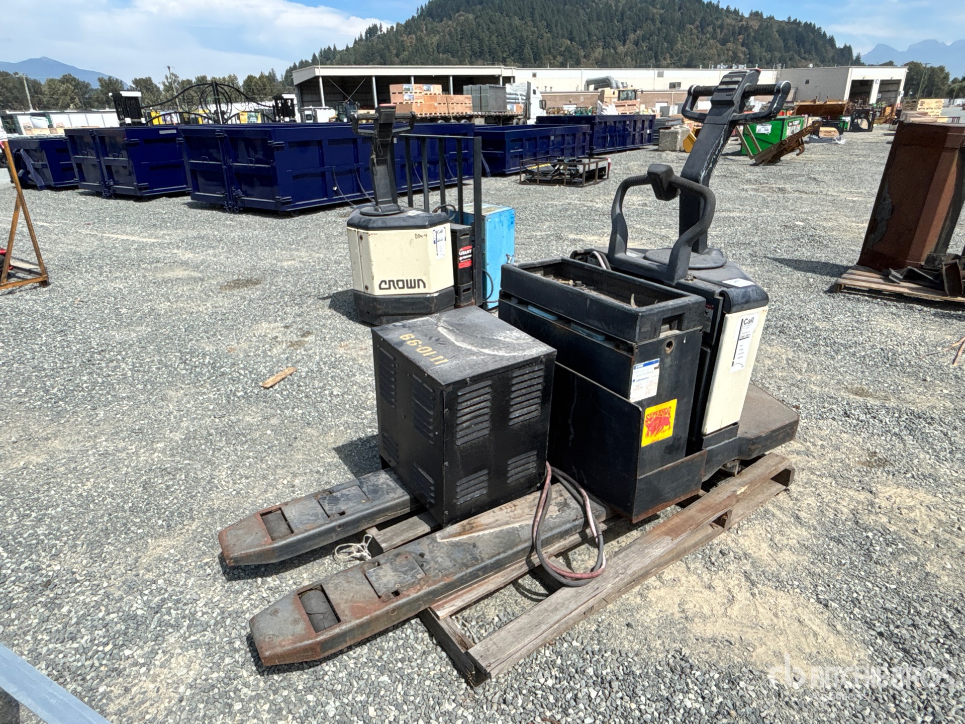Crown QUANTITY OF (2) ELECTRIC