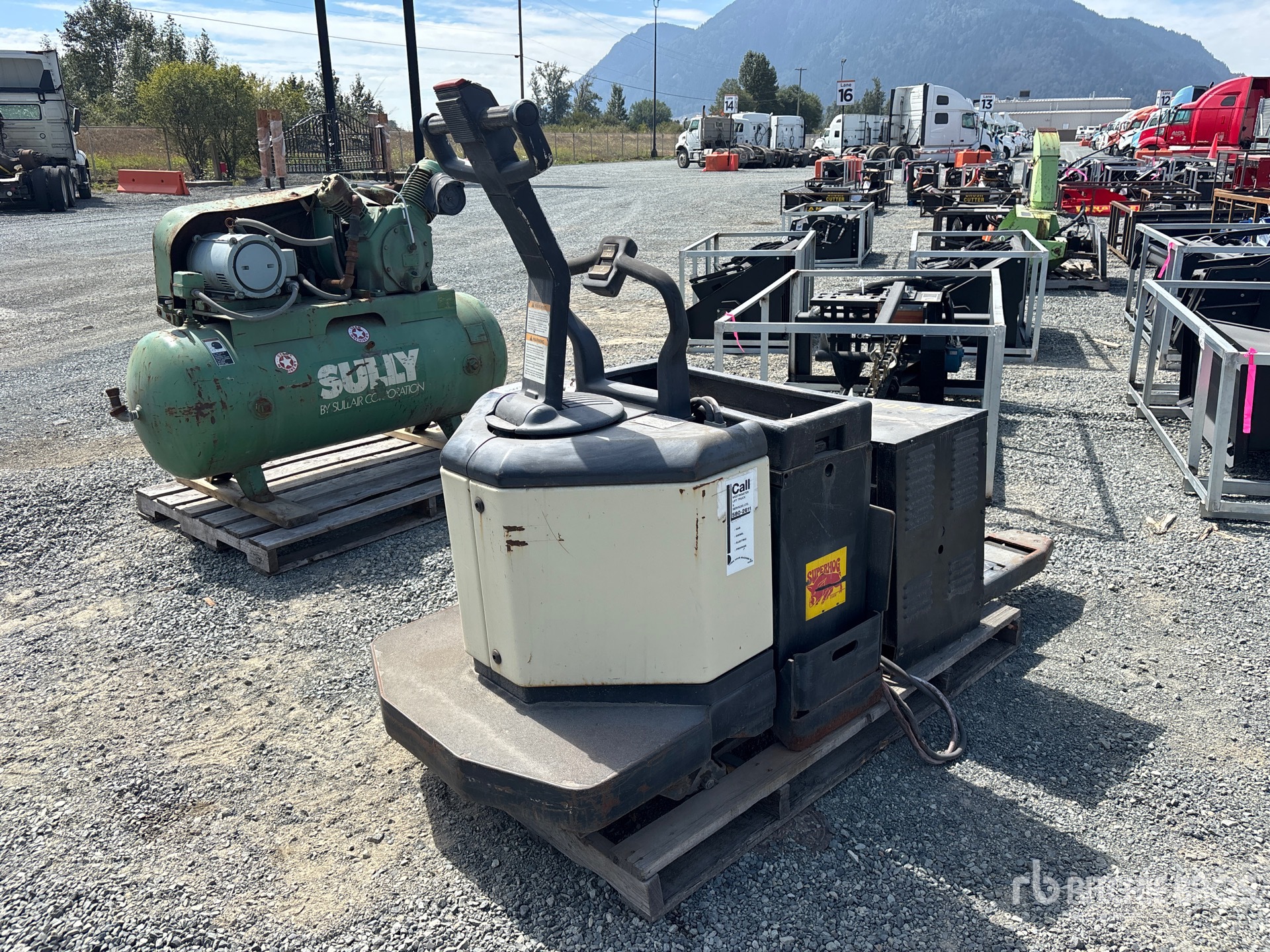 Crown QUANTITY OF (2) ELECTRIC