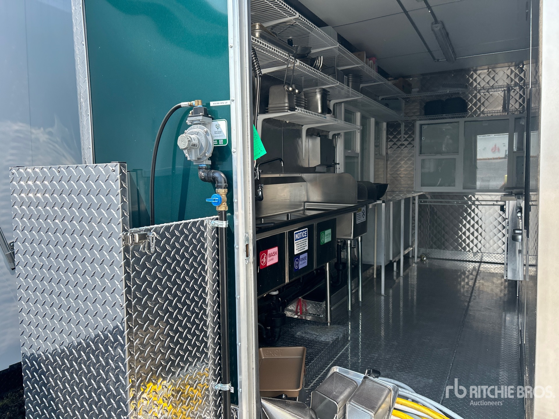 2026 Cargo Mate 16 FT T/A