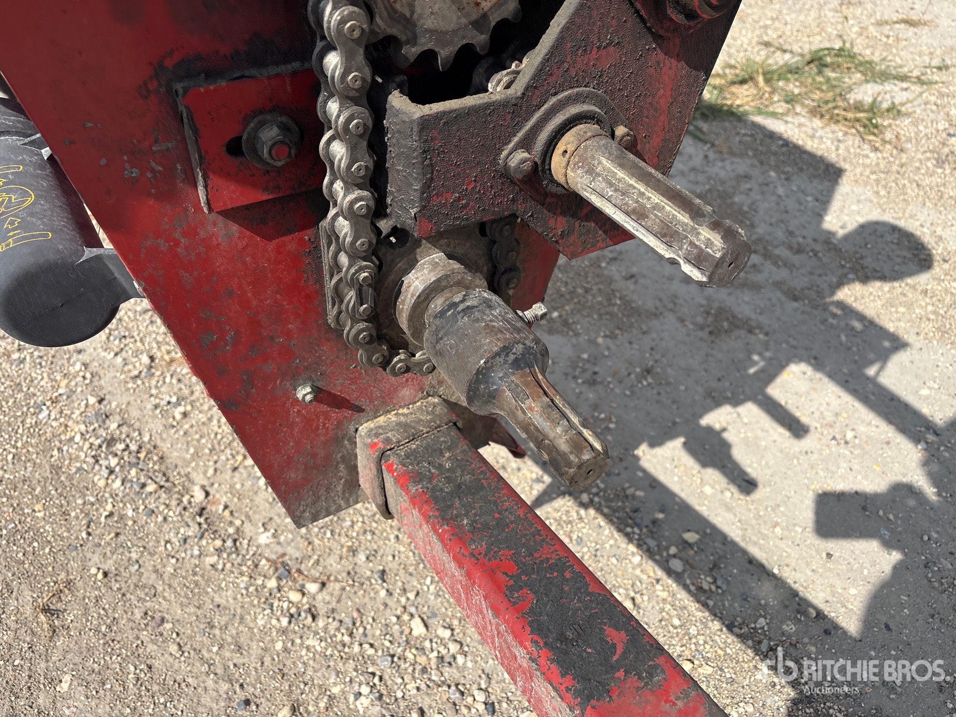 2009 Farm King 1385