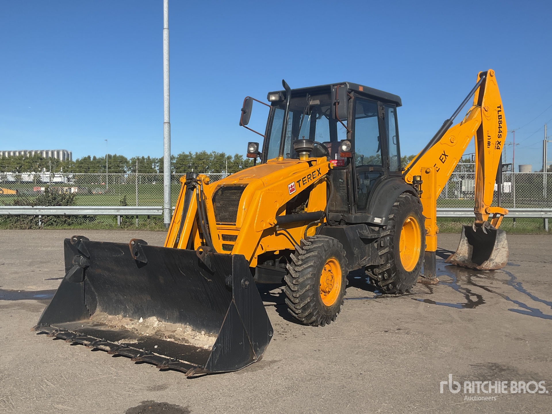 Photo of 2016 Terex TLB 844SX4