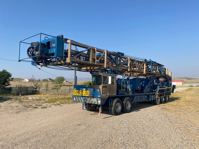 CCC on 1981 Corsair 400 10x4 Twin-Steer Water Well Drilling Rig