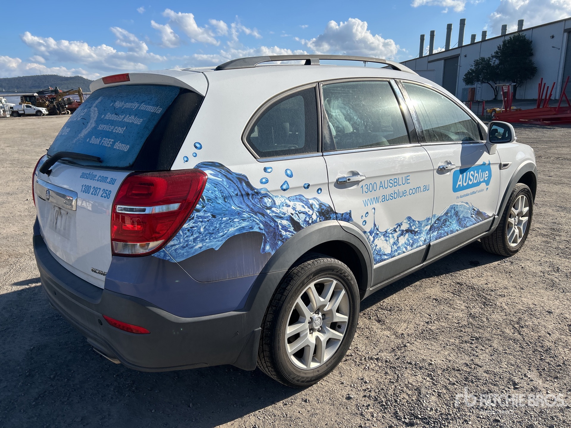 General Appearance with Picture, Left Rear Corner