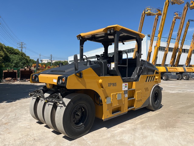 2024 XCMG XP165S Pneumatic Roller