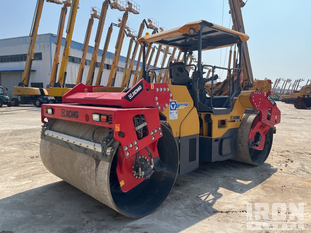 Aspect général with Image, coin arrière droit