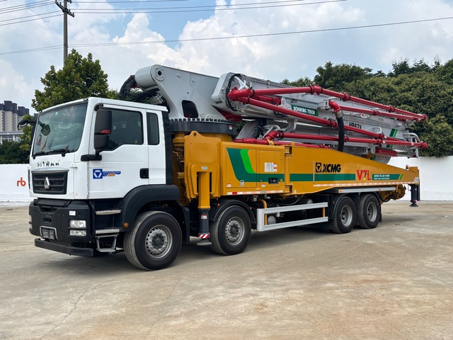 2021 XCMG Schwing HB62V 62 m on 2020 XCMG XZS5443THBZ 8x4 Twin-Steer Concrete Pump Truck