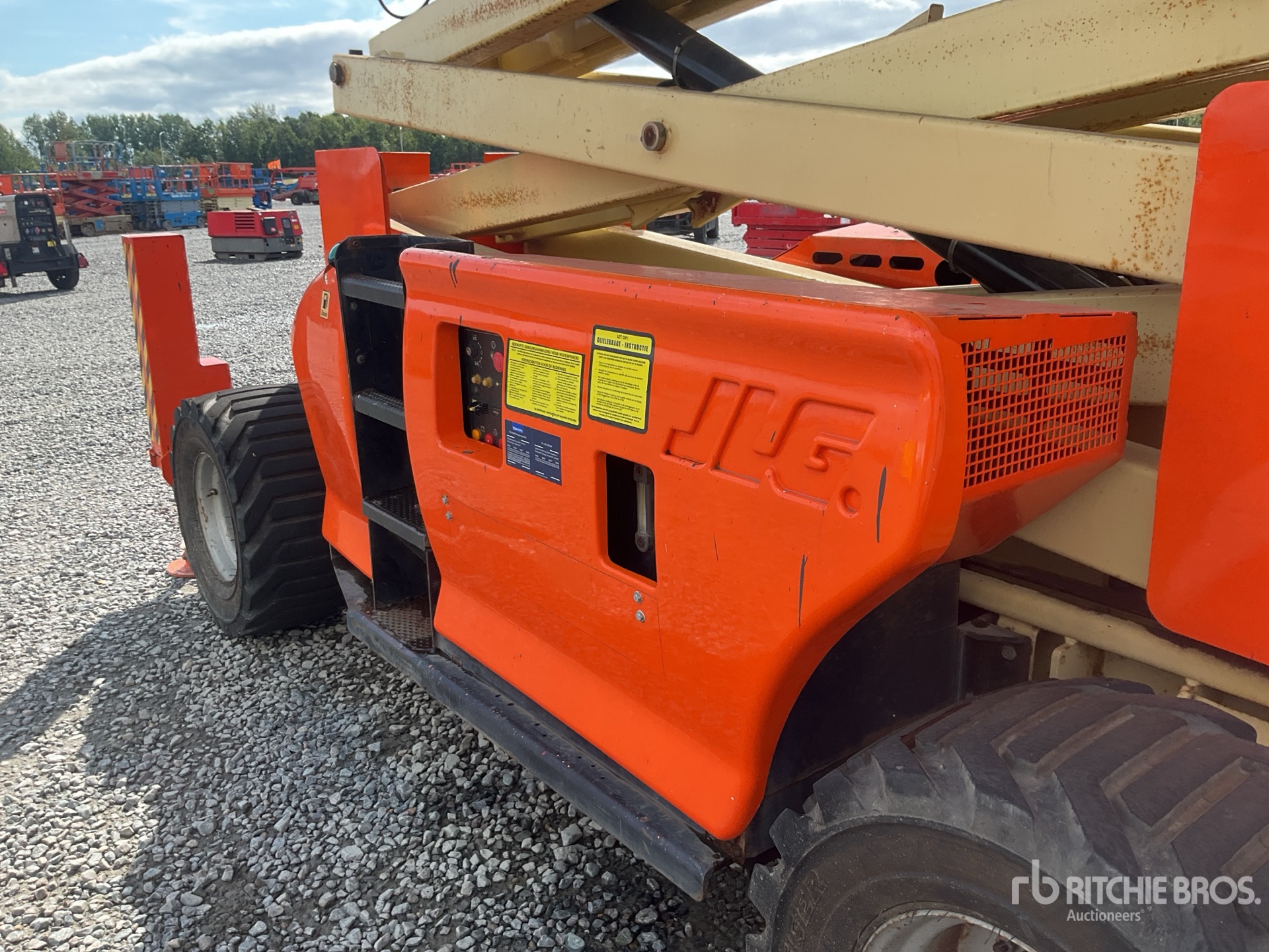 2006 JLG 4394RT