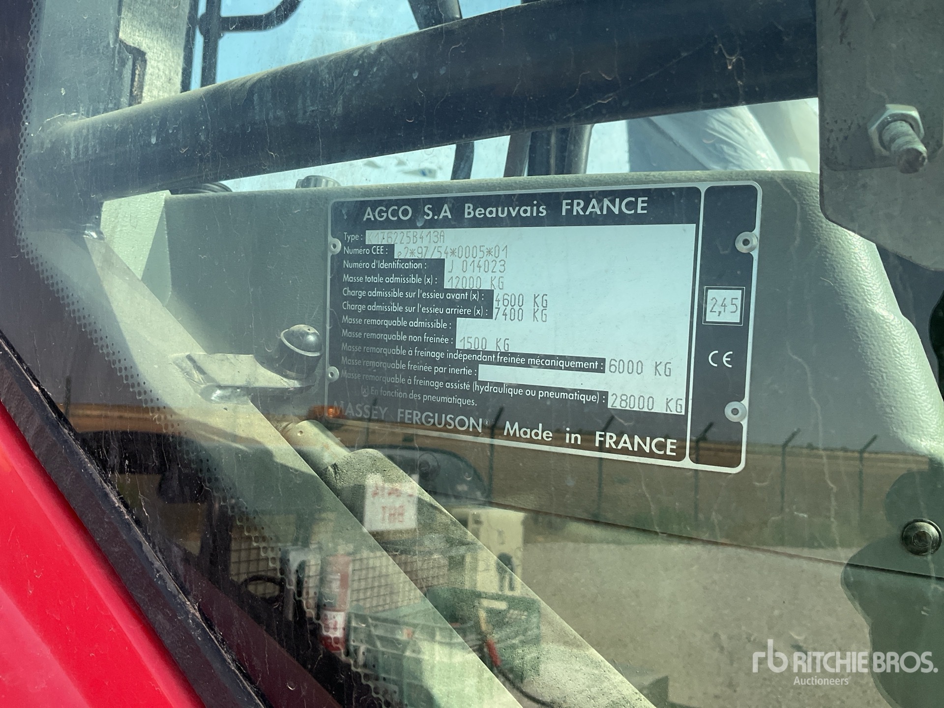 2000 Massey Ferguson 8240