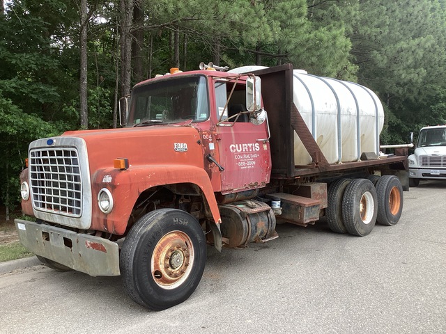 1986 Ford L8000 6x4 Water Truck