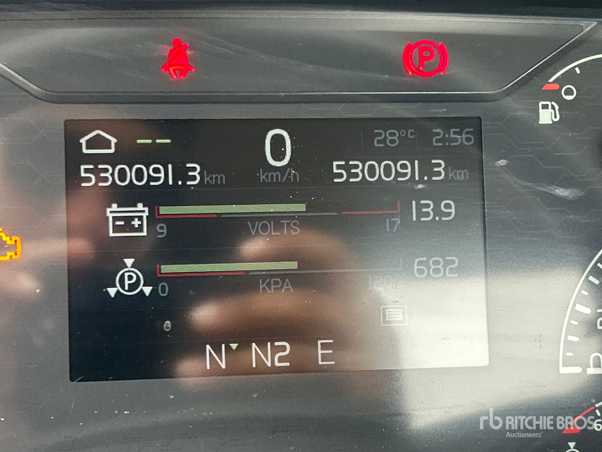 2020 Volvo VNR