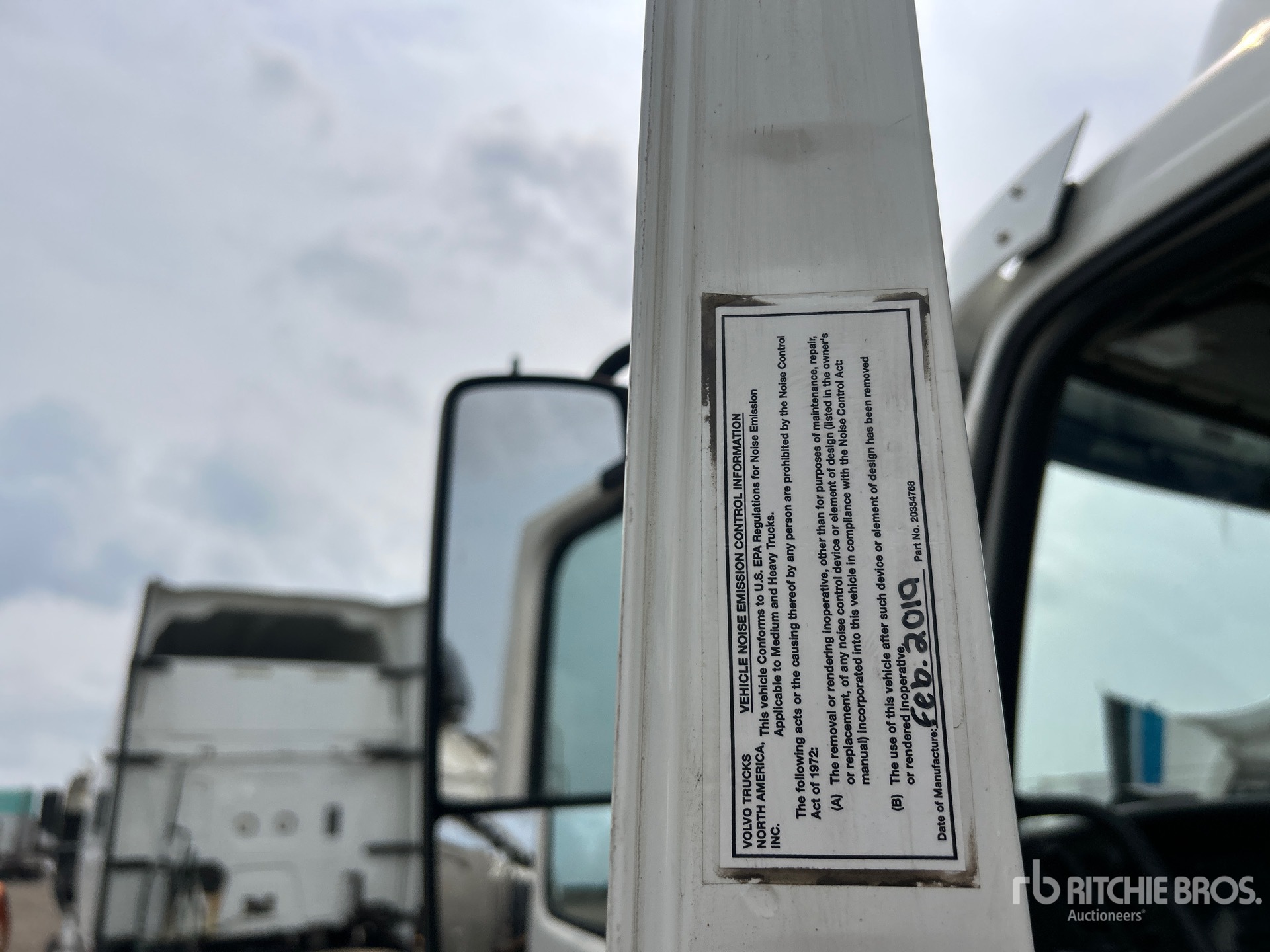 2020 Volvo VNR