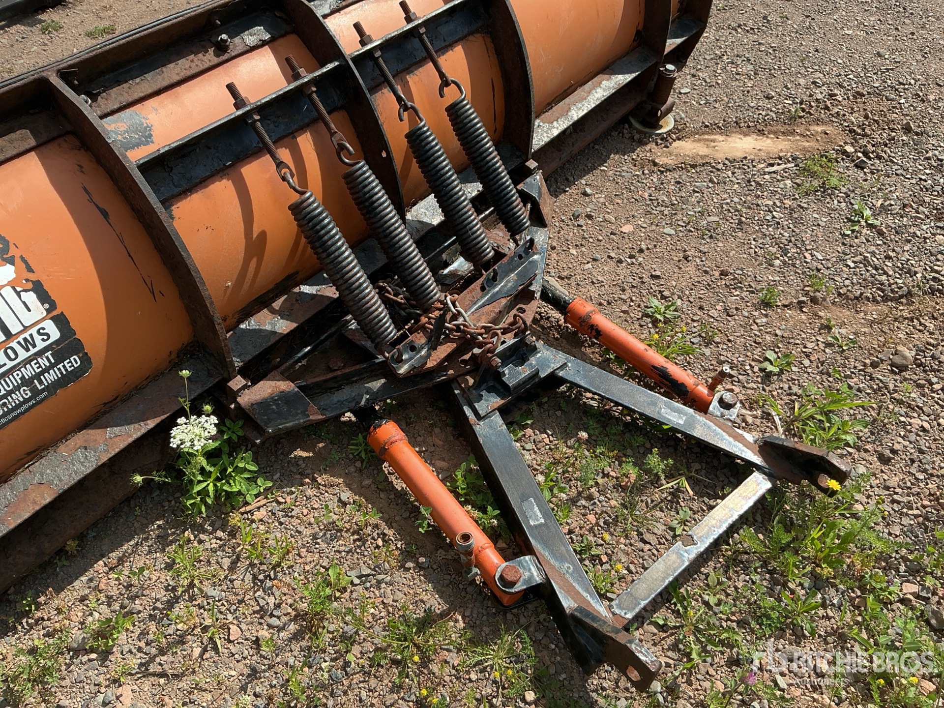 Arctic 9 FT 2 WAY - FITS TRUCK