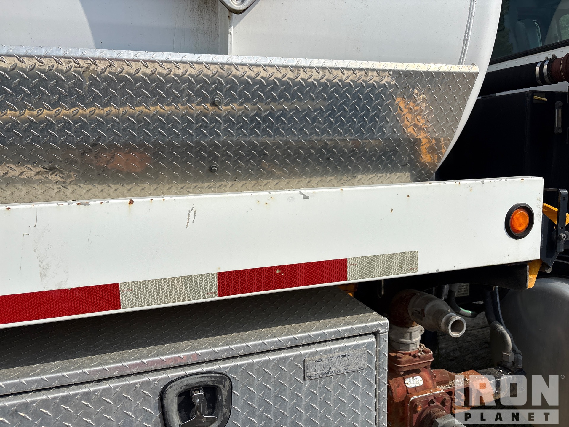 2015 Peterbilt 348