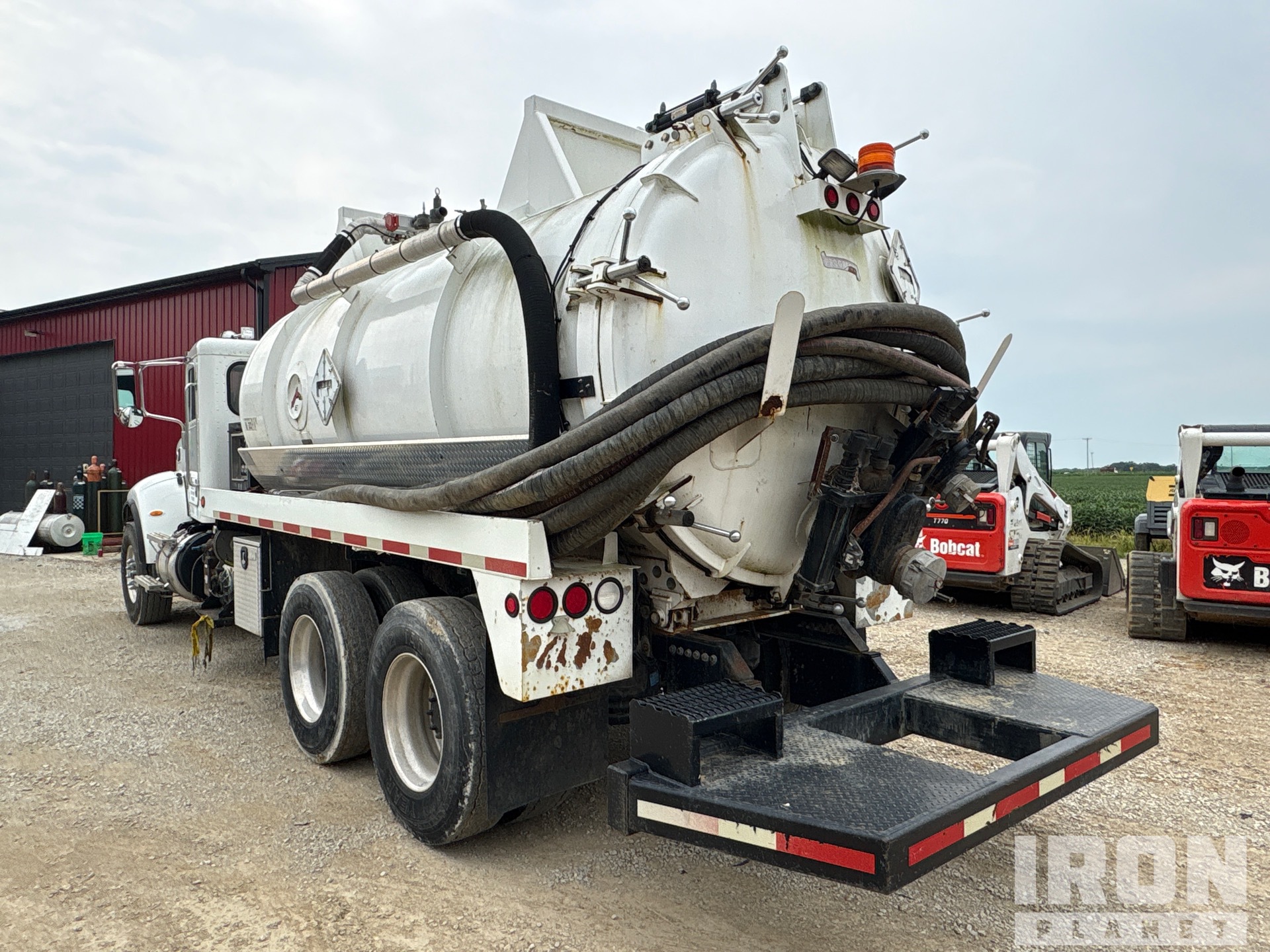 2015 Peterbilt 348
