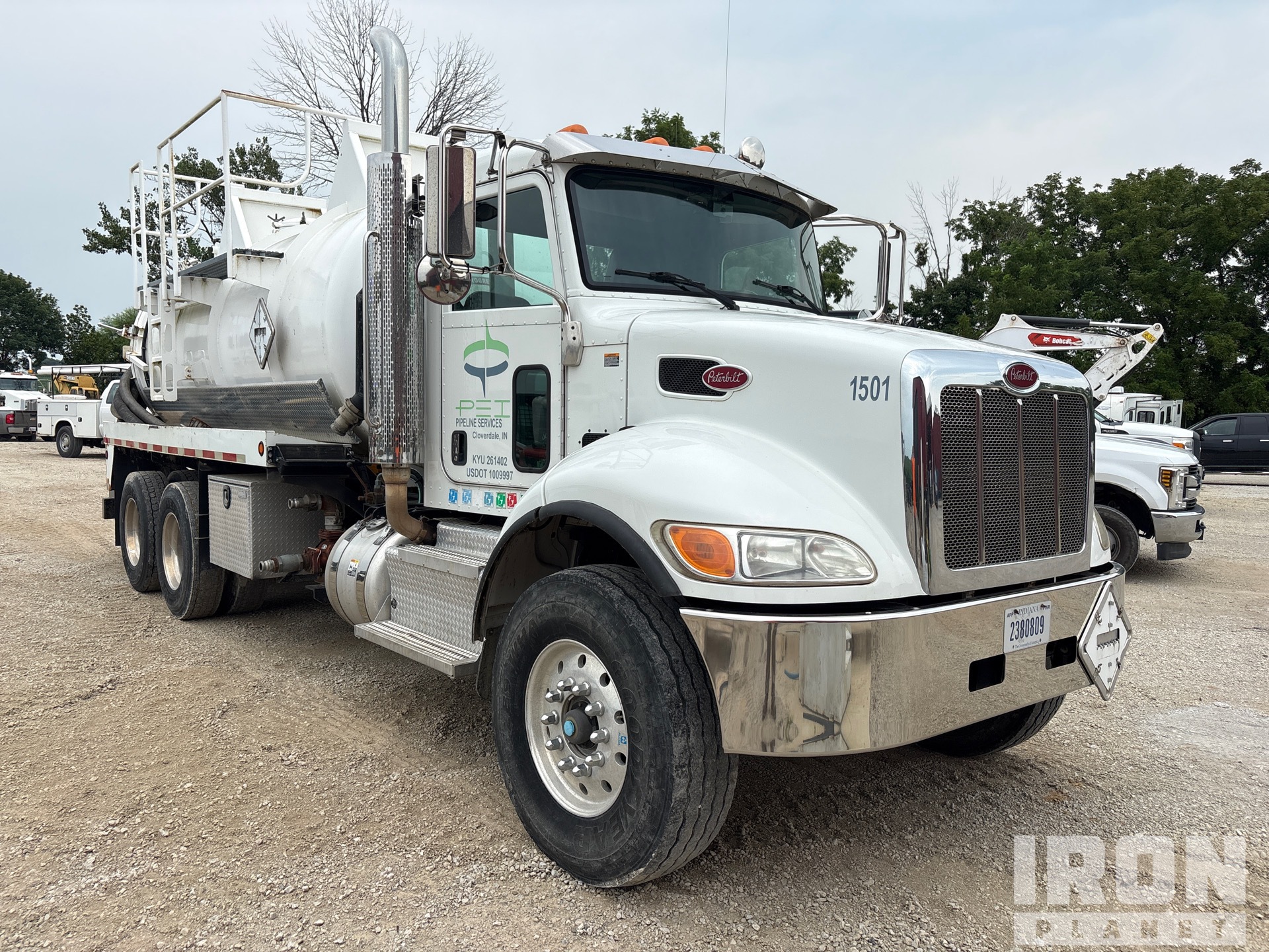 2015 Peterbilt 348