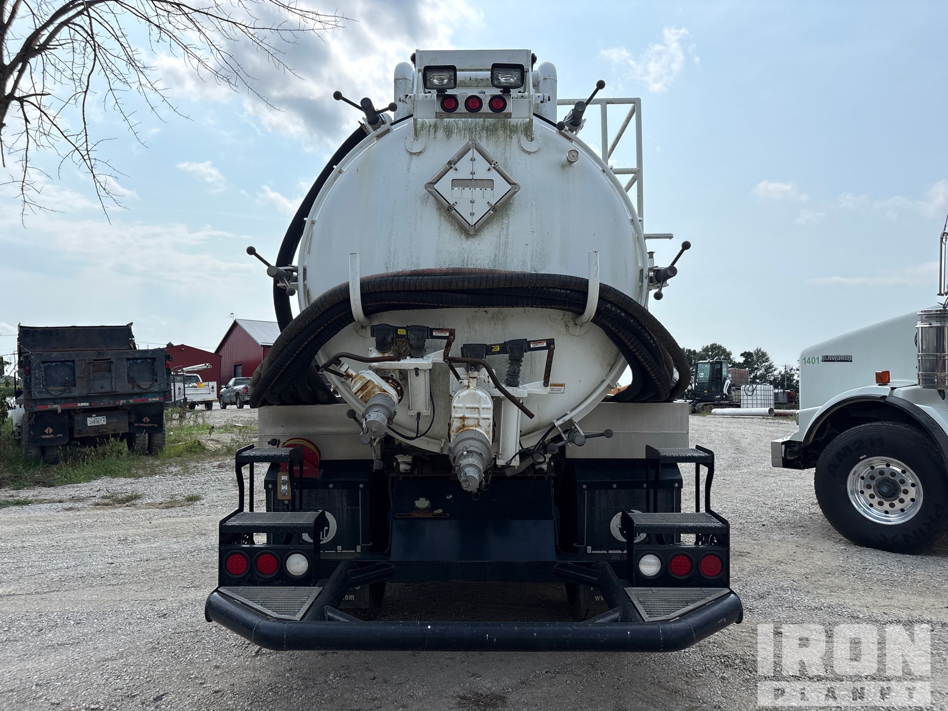 2016 Peterbilt 348
