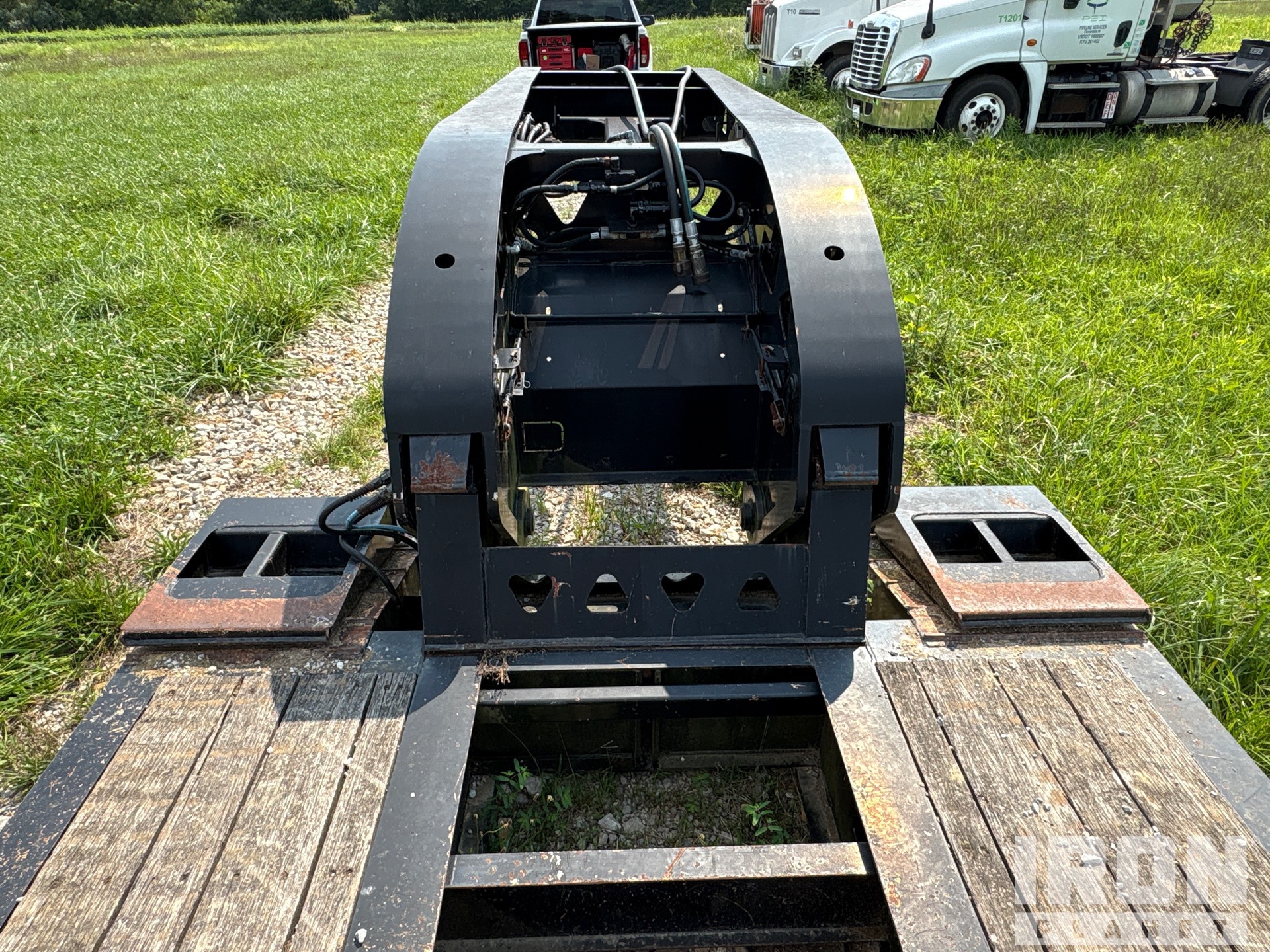 2011 Trail King TK70HG-452