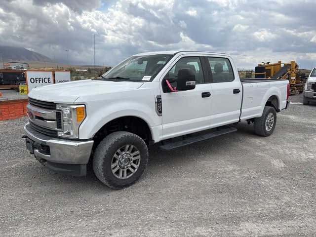 2017 Ford F-250 STX 4x4 Crew Cab Pickup