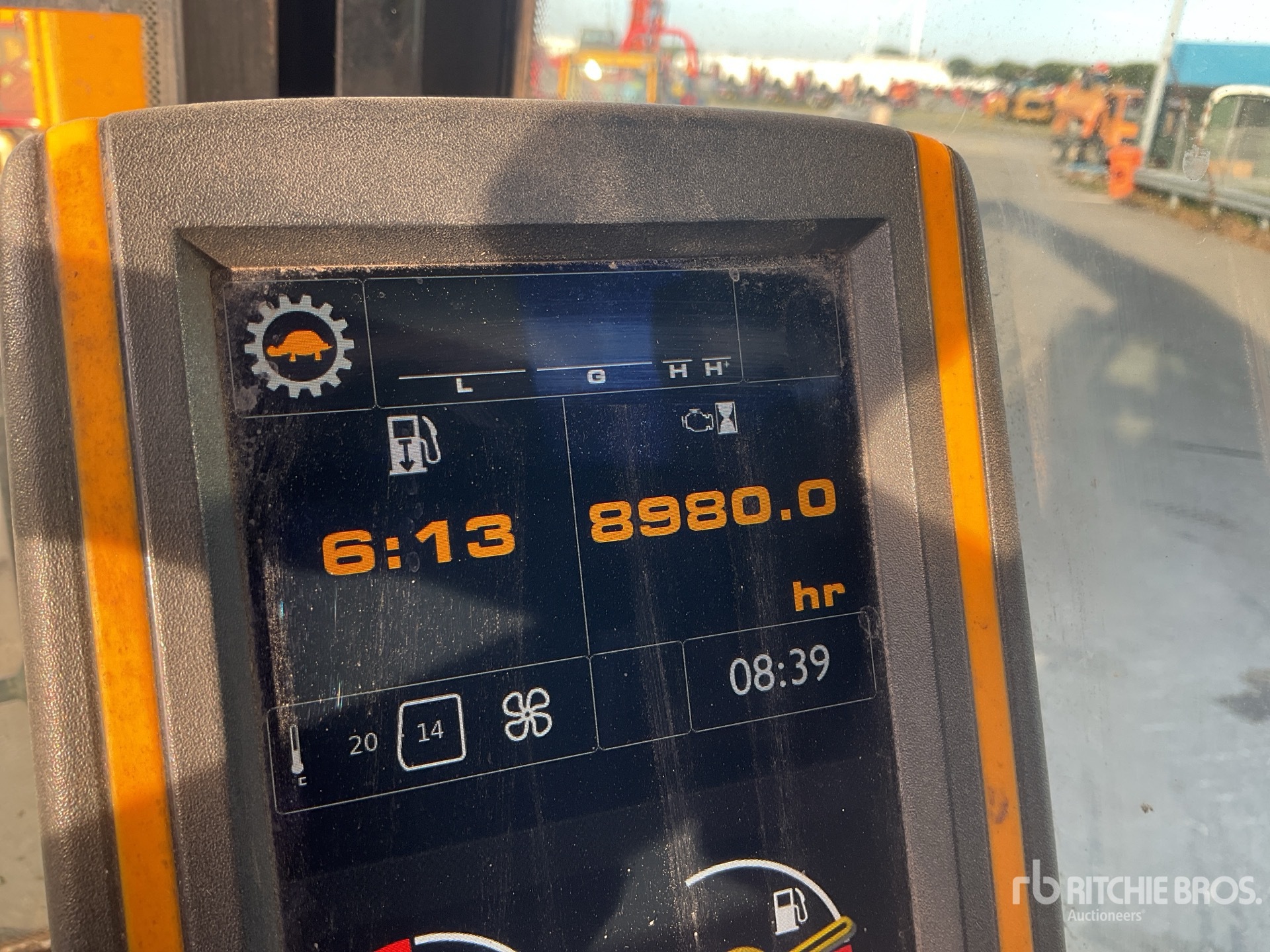 2018 JCB JS200WMT4