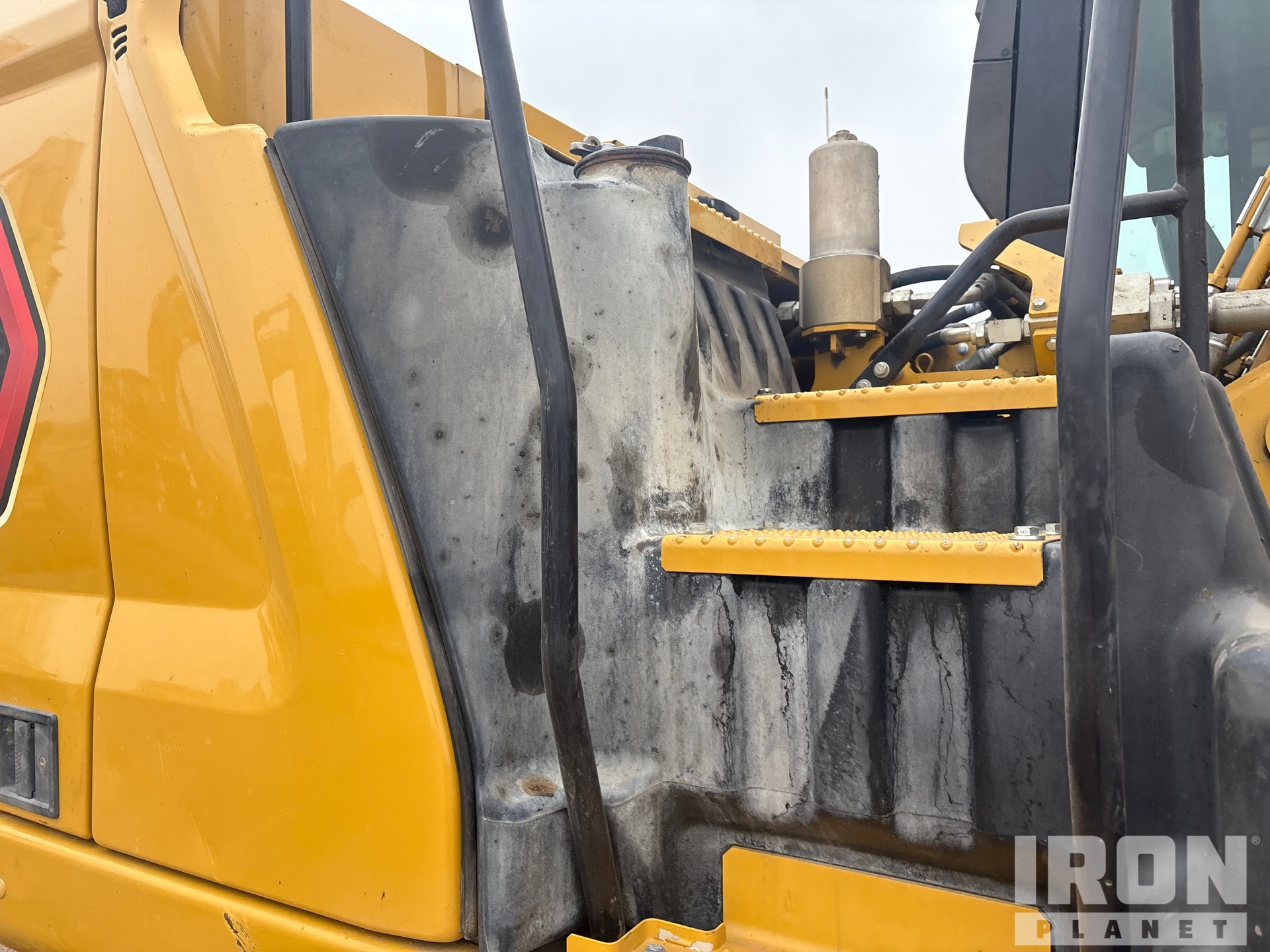 2023 Caterpillar 320