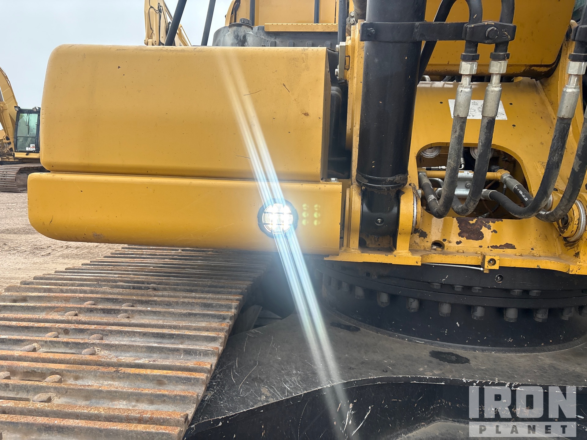 2023 Caterpillar 320