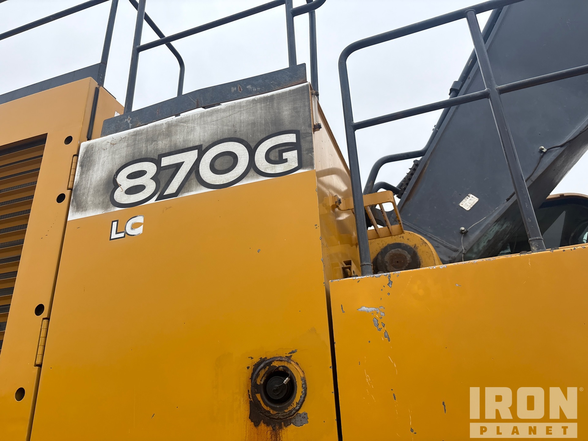 2014 John Deere 870G LC