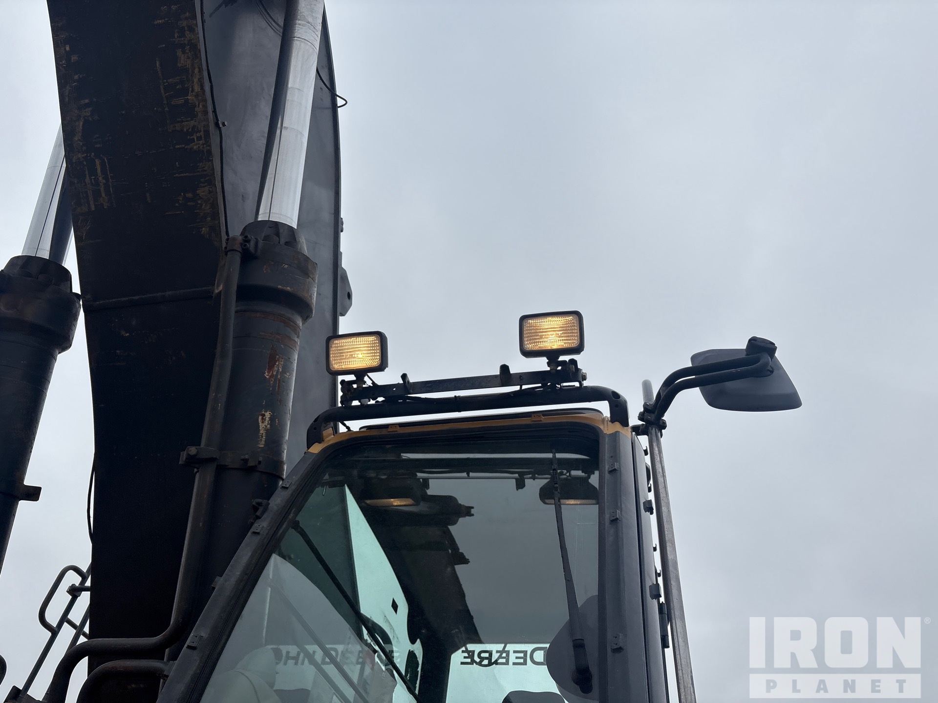 2014 John Deere 870G LC