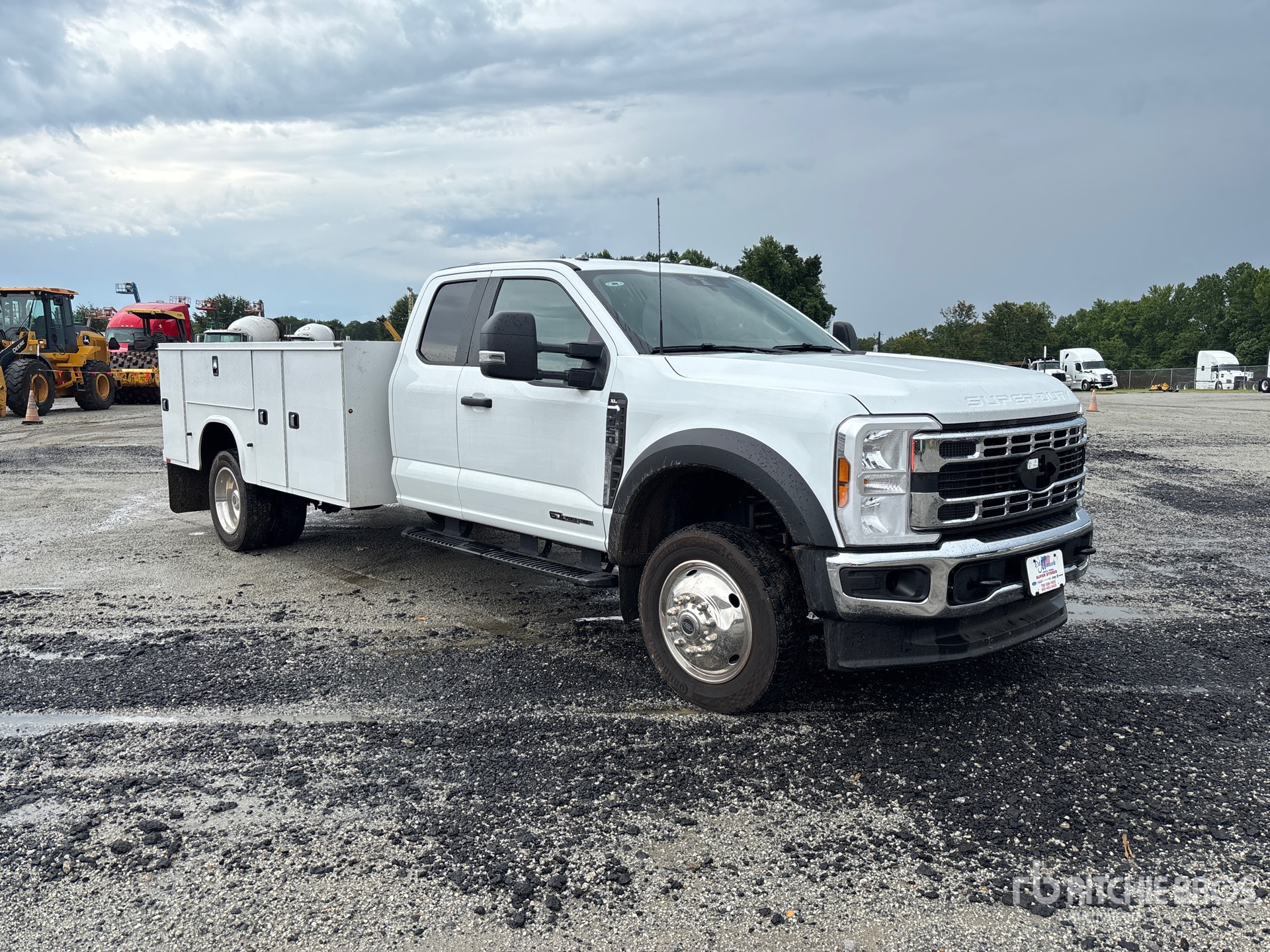 General Appearance with Picture, Right Front Corner