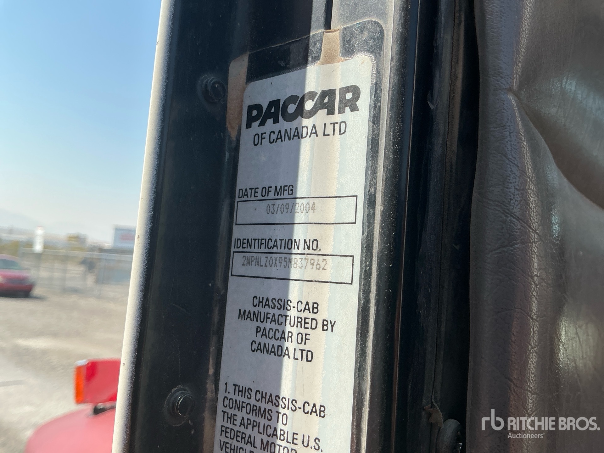 2005 Peterbilt 330