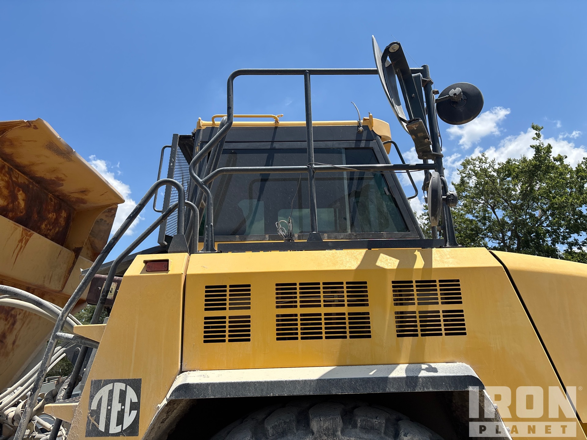 2013 Komatsu HM400-3