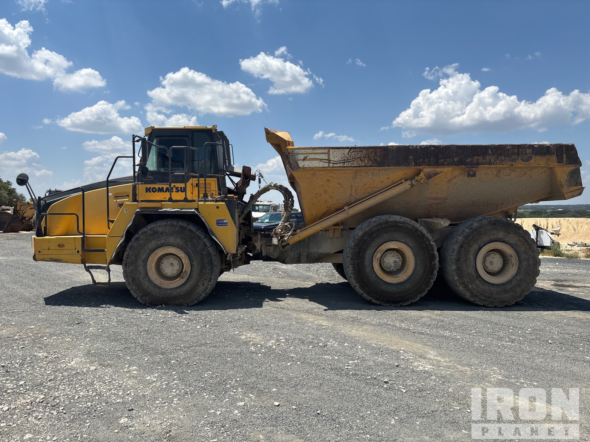 2014 Komatsu HM400-3