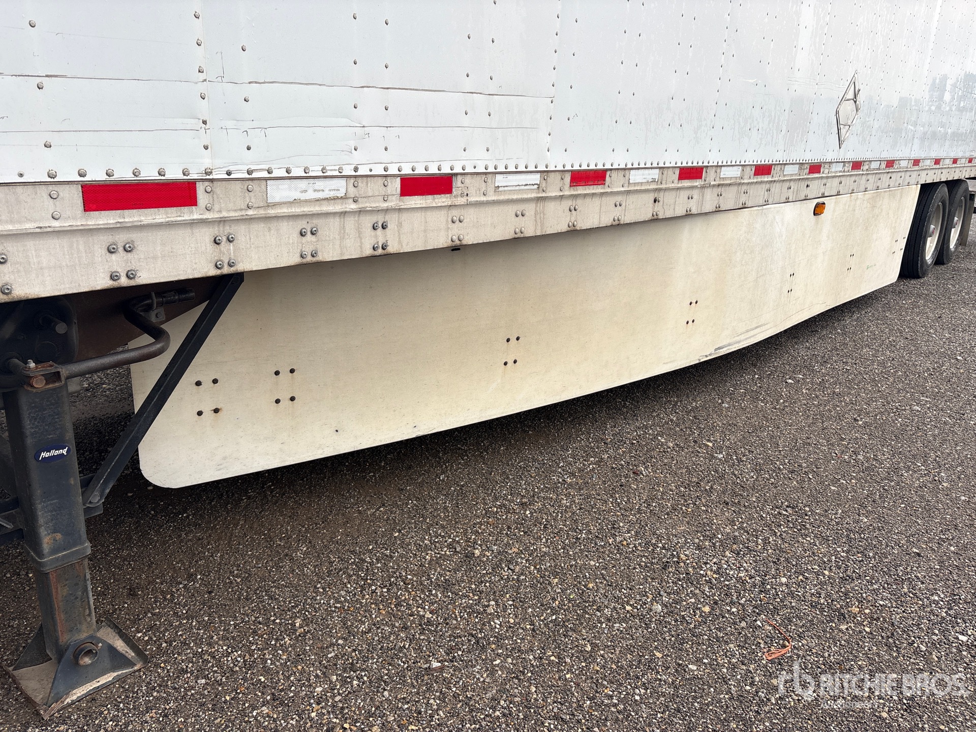2014 Vanguard 53 ft x 96 in T/A