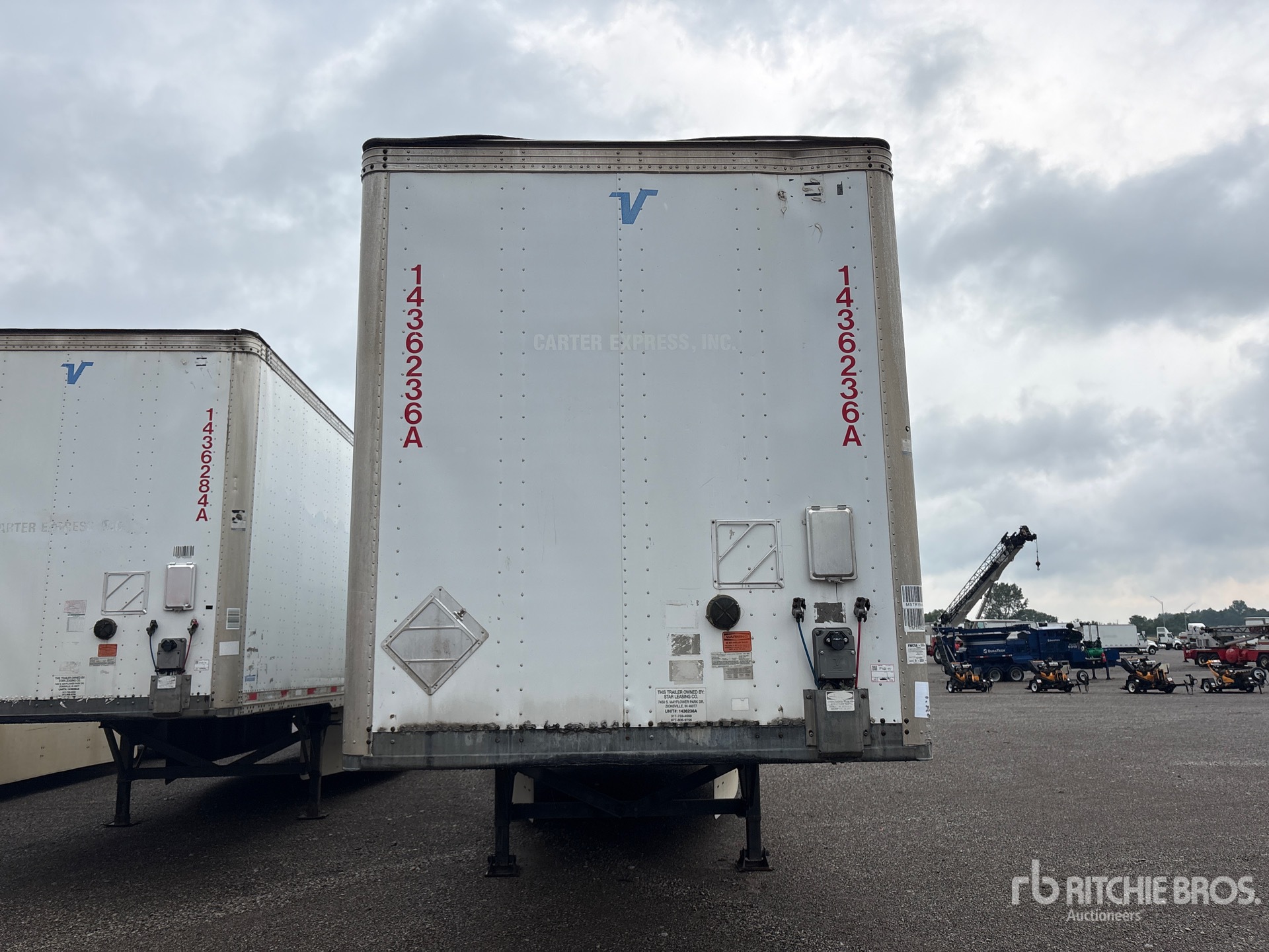 2014 Vanguard 53 ft x 96 in T/A