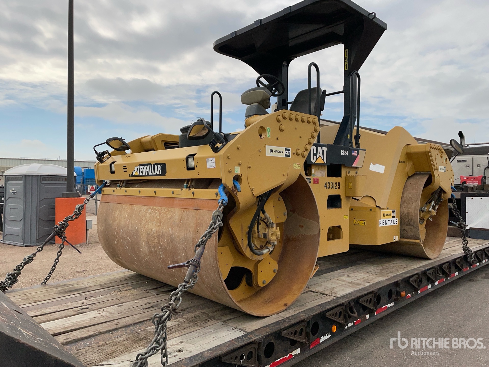 2014 Caterpillar CB64