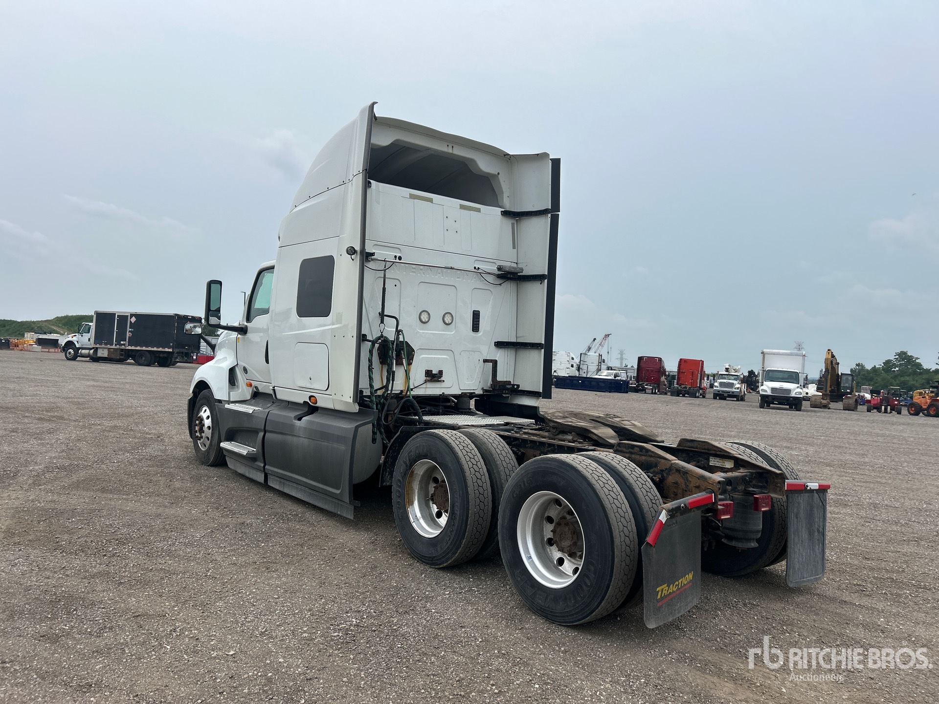 2018 International LT625