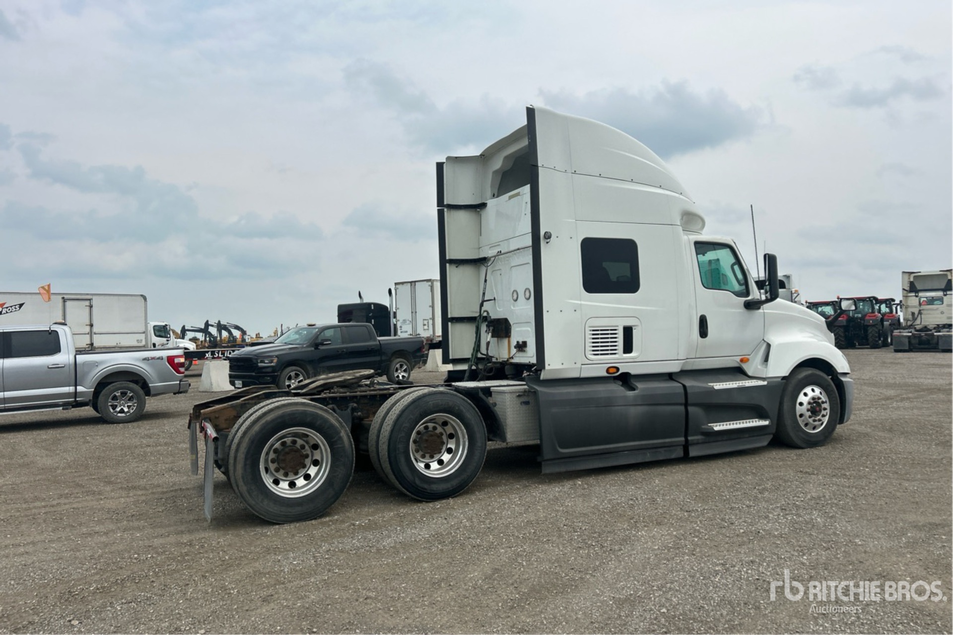 2018 International LT625