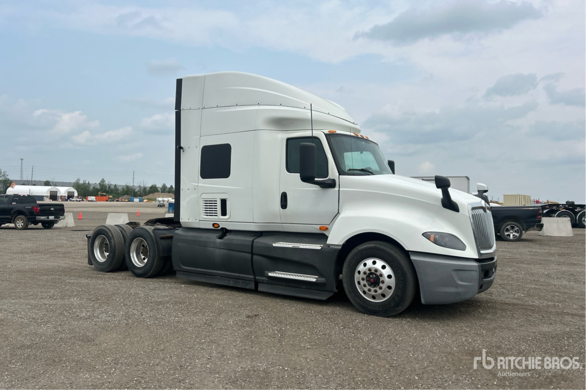 2018 International LT625