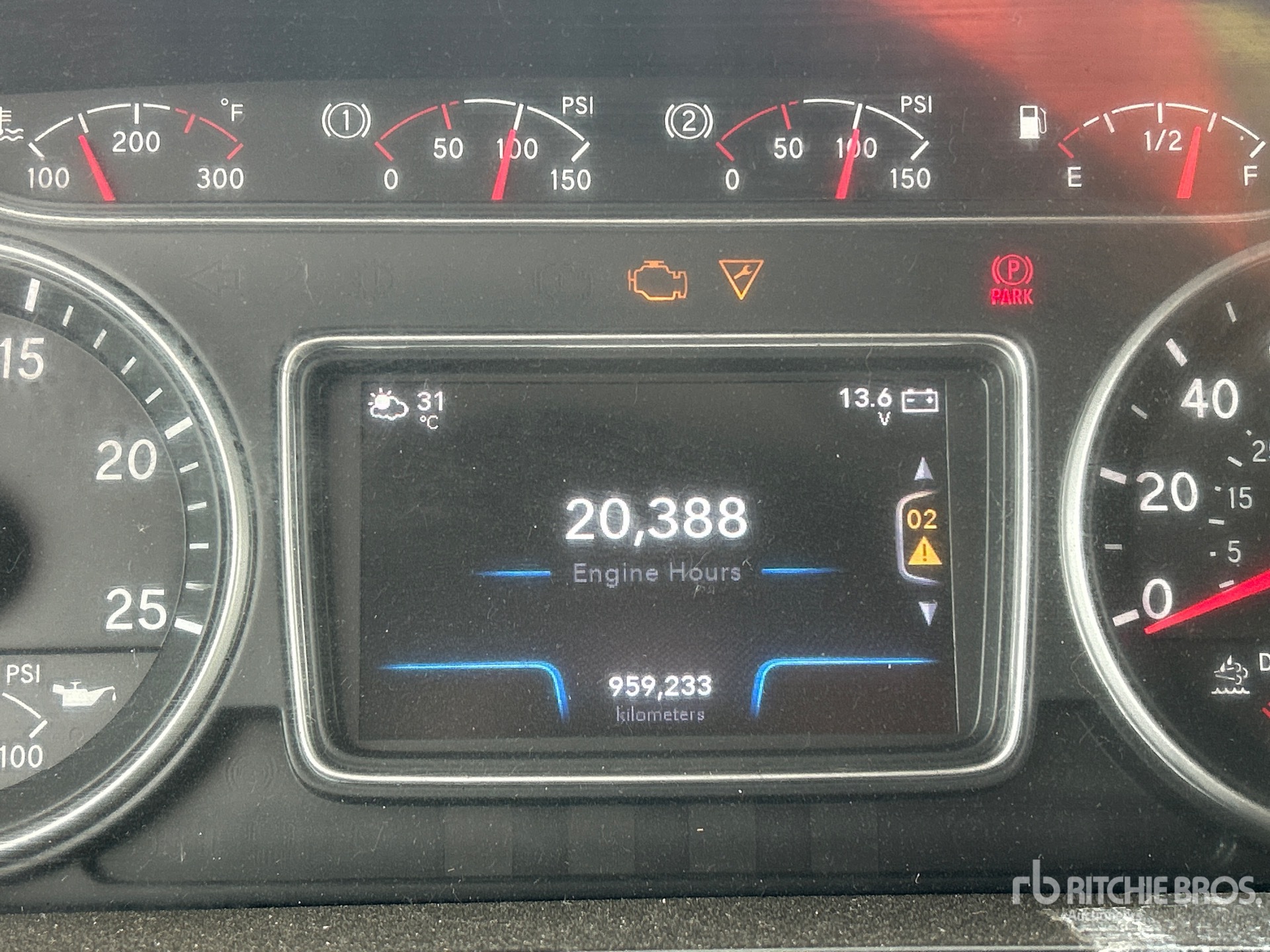 2018 International LT625