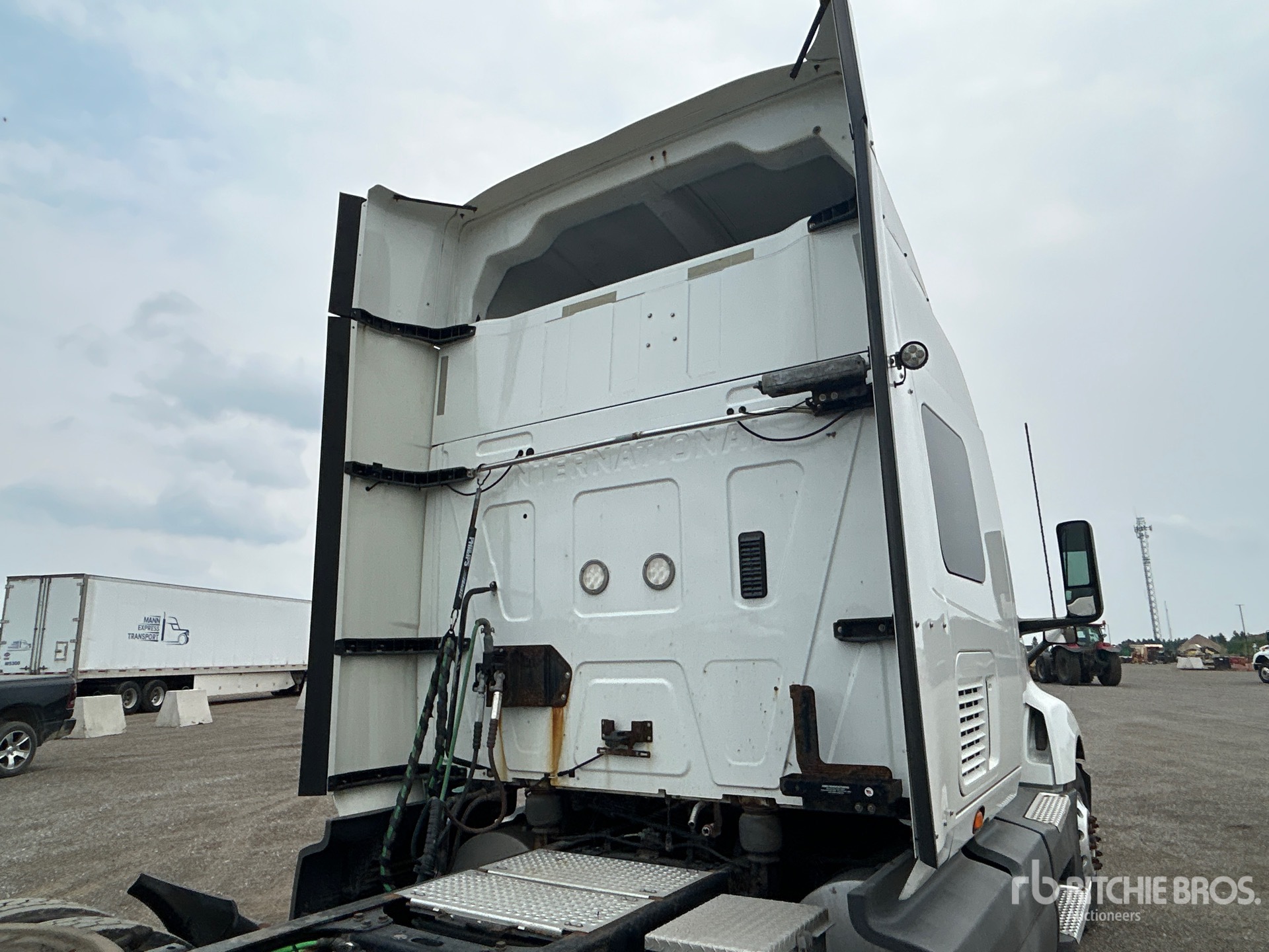 2018 International LT625