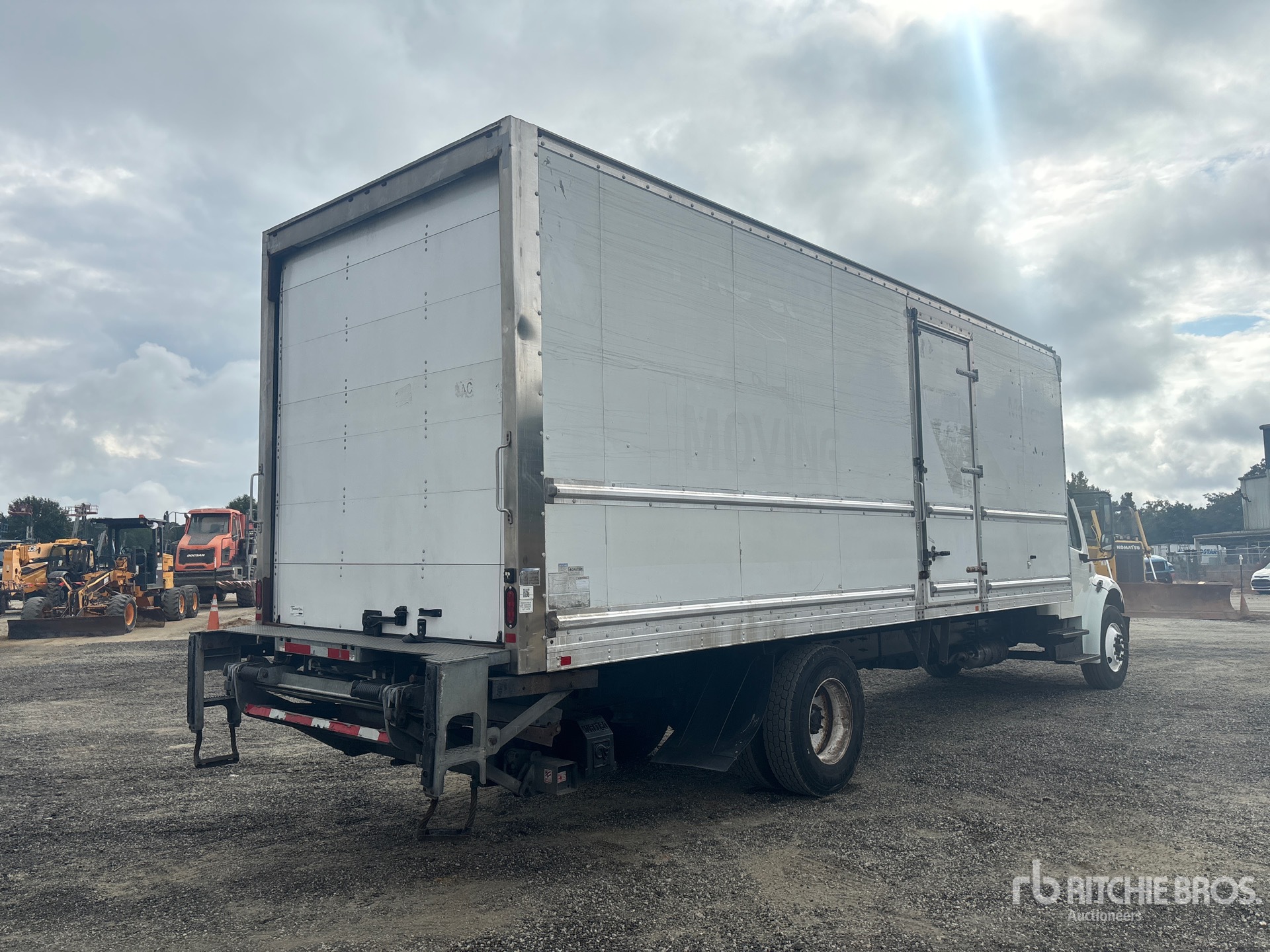 2018 Freightliner M2 106