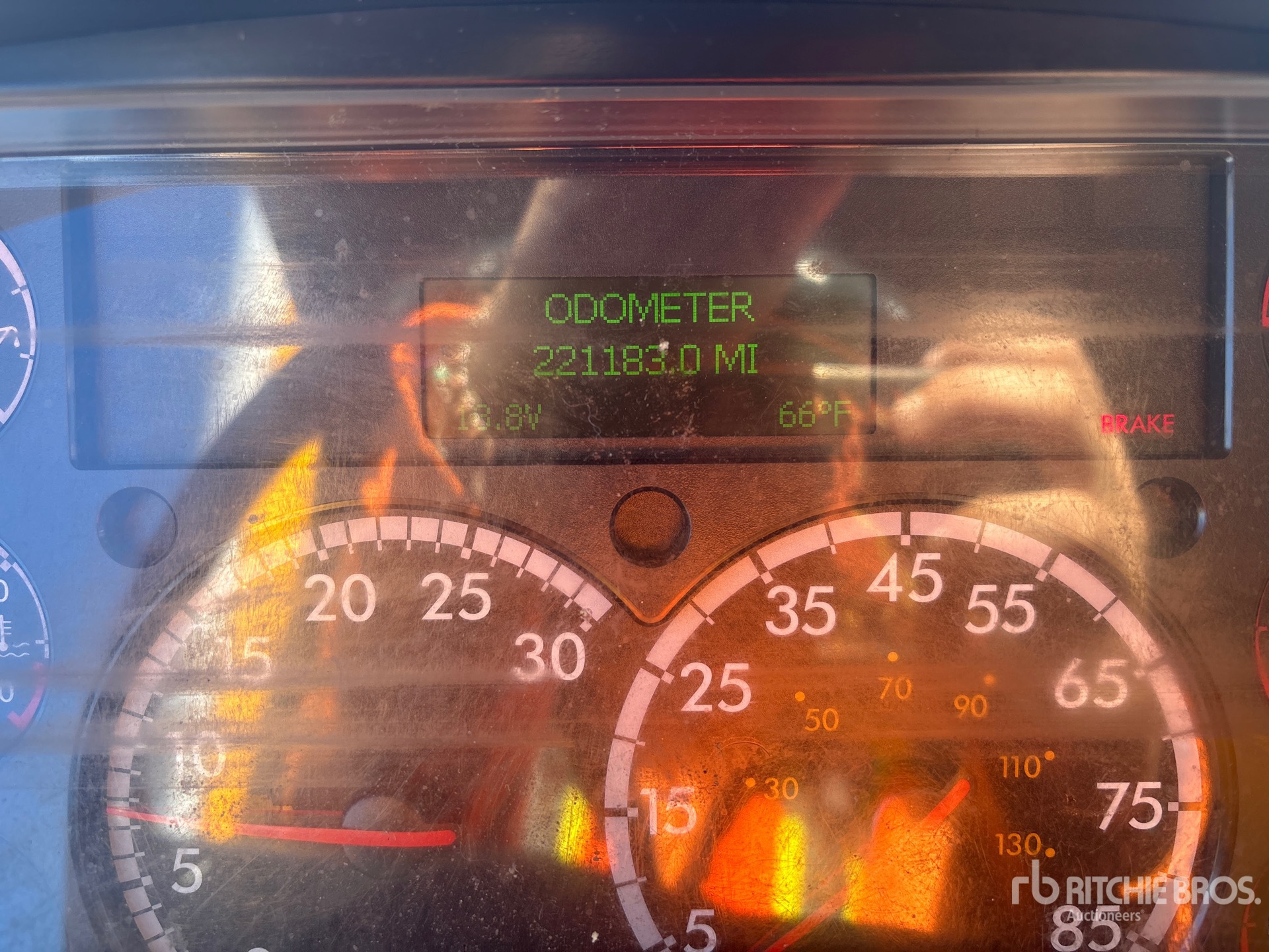 2020 Freightliner M2106