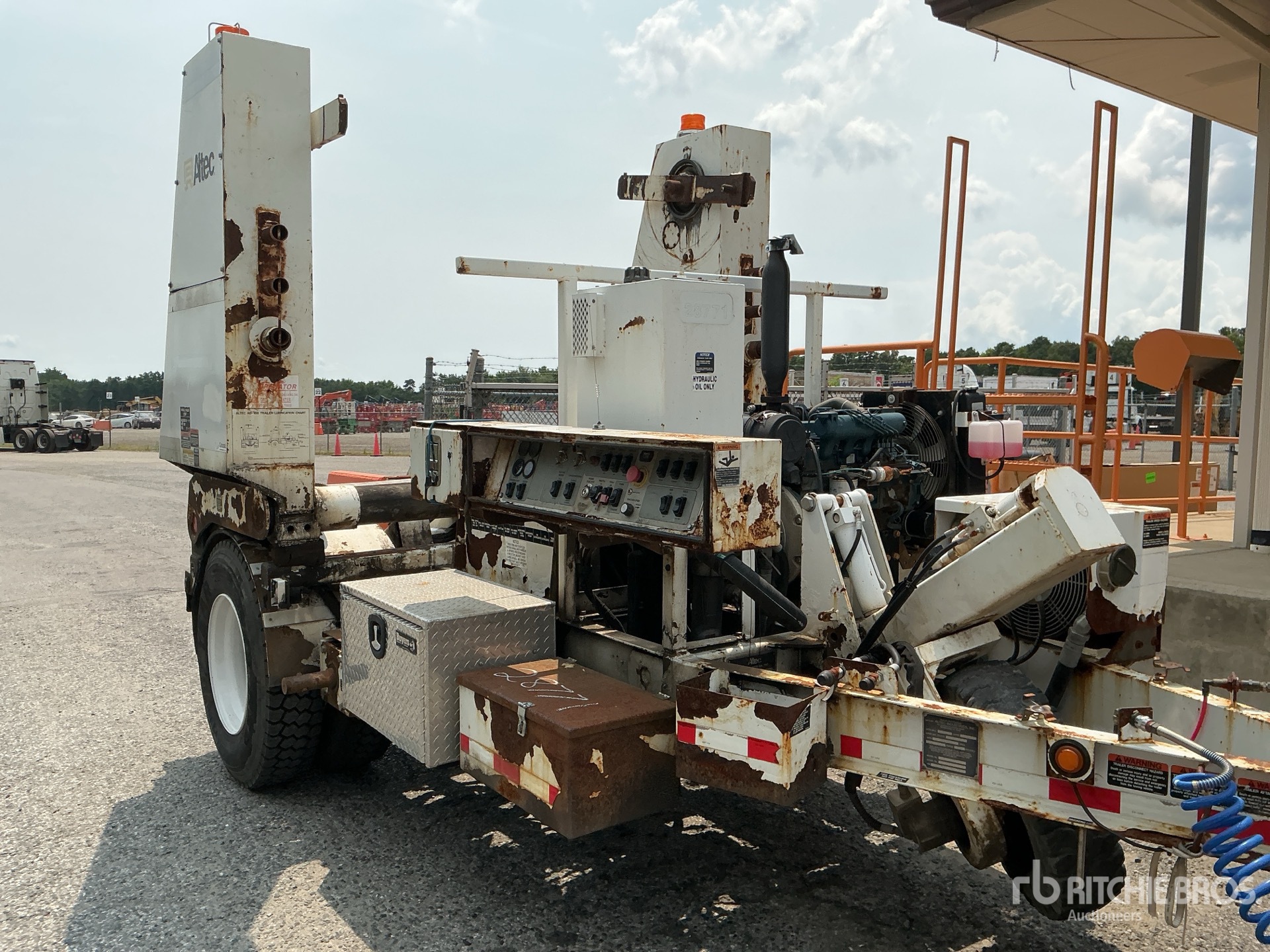 2011 Altec AD-108