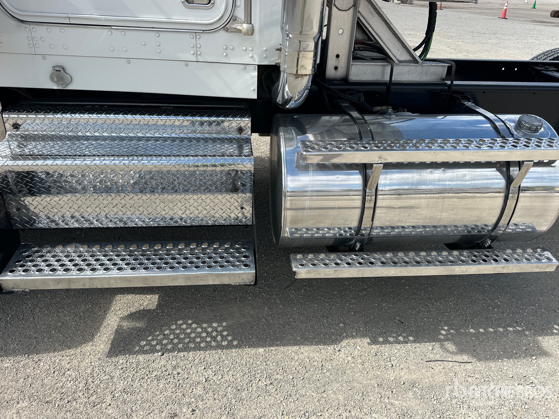 1999 Kenworth W900