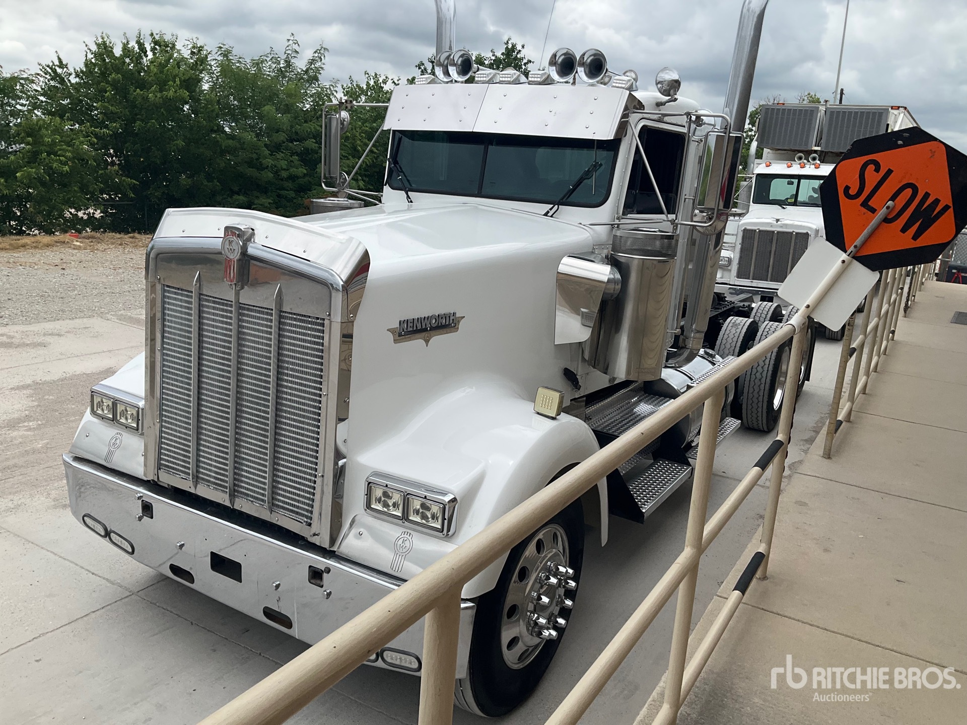 1999 Kenworth W900