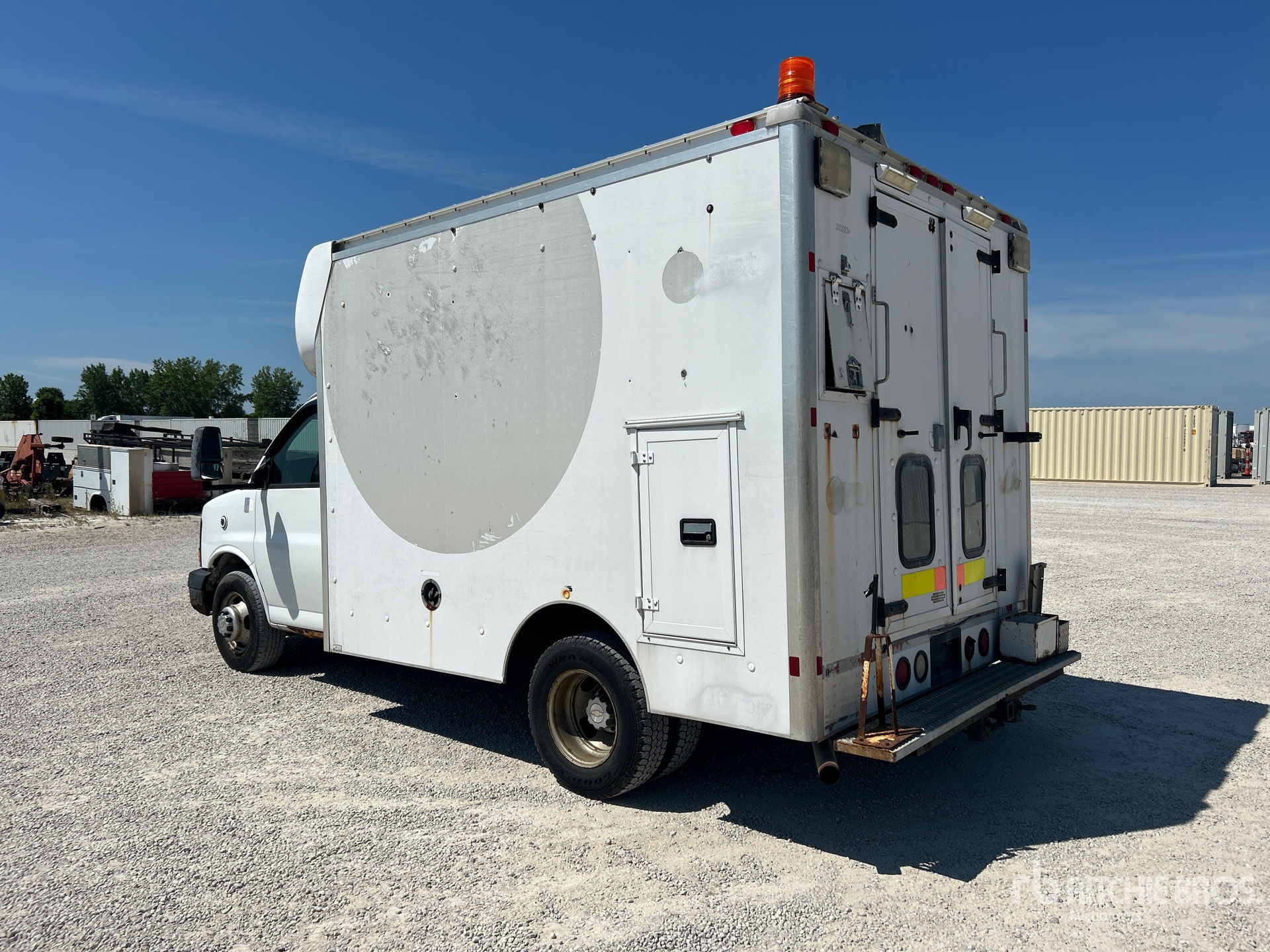 General Appearance with Picture, Left Rear Corner