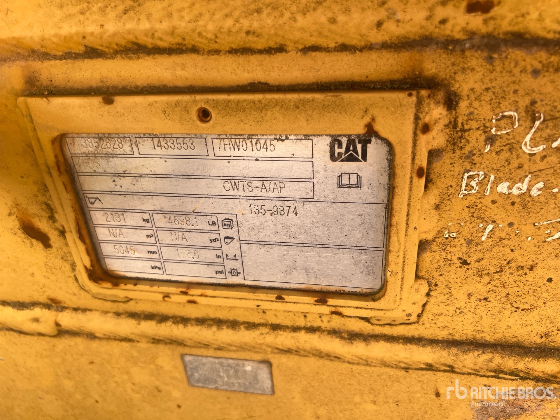 Caterpillar D8 BLADE