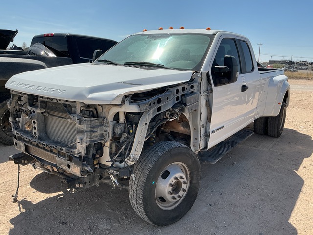 2017 Ford F-350 4x4 Extended Cab Pickup